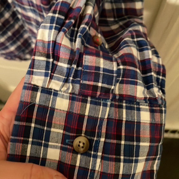 Men’s button up checkered look shirt, donating soon - Picture 5 of 7